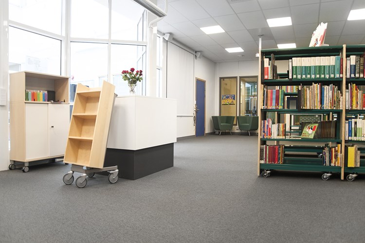 Chariot à livres Halland (École de Rosengård, Malmö, Suède)