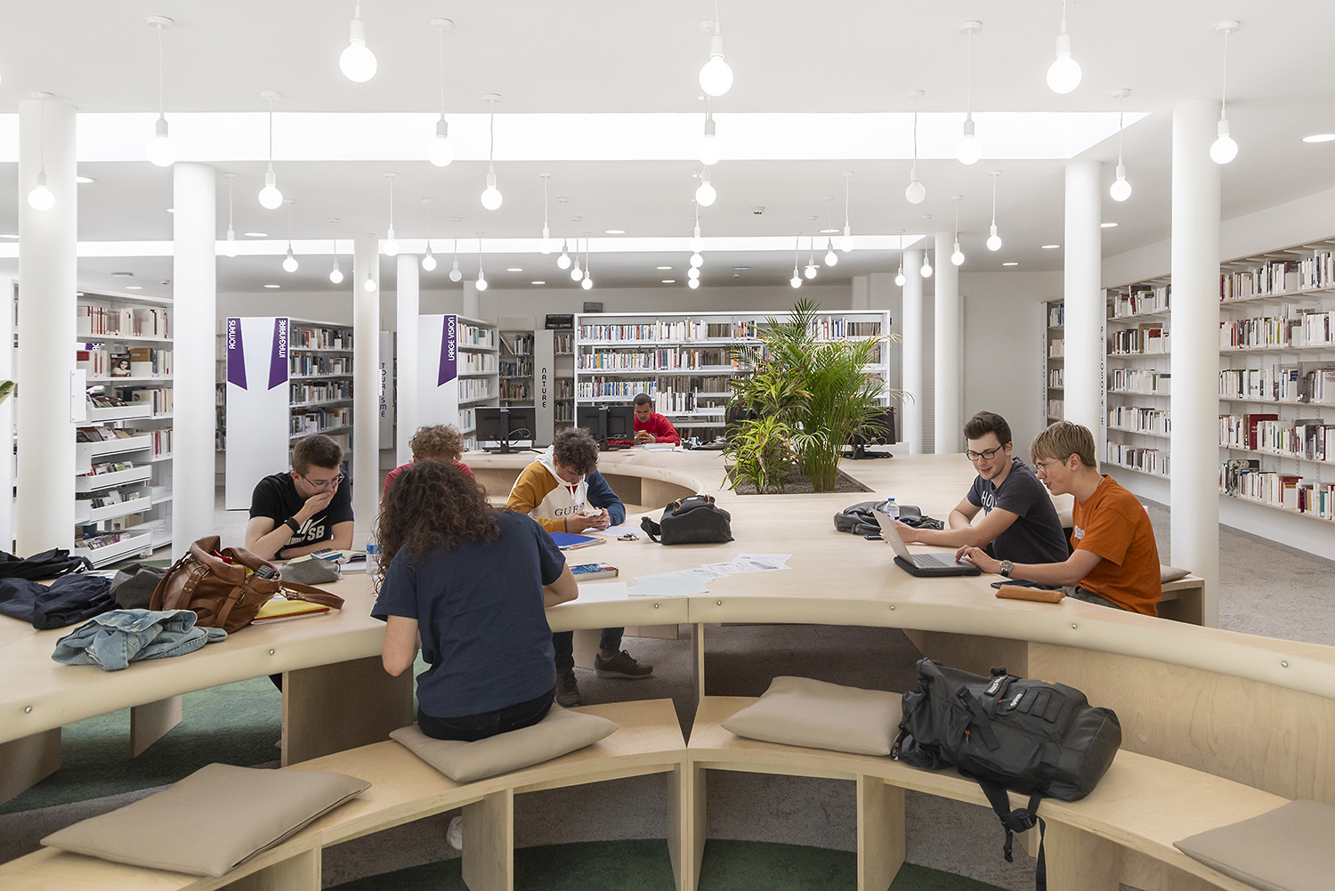 Médiathèque Saint-Quentin, France